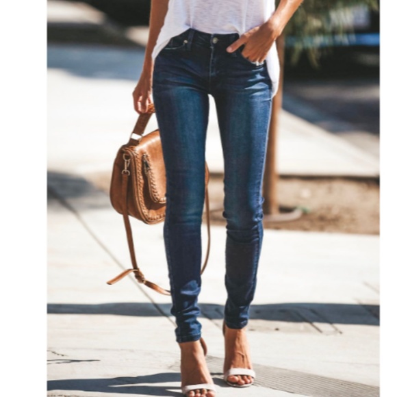 MALORY Classic Dark Wash Skinny Jeans - Picture 5 of 7